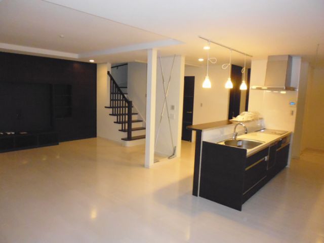 とれない柱をお洒落に残す 株式会社ファミリー工房 足立本社の施工事例写真 リフォーム評価ナビ