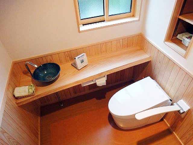 【新潟市東区トイレリフォーム事例】＜リフォームコンテスト入賞＞腰壁にヒノ木をつかった和風のおもてなしトイレ、お客様も大満足です。