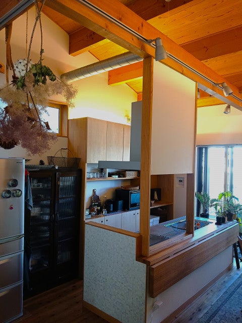 写真：弊社施工のOBさん宅ダイニングキッチン