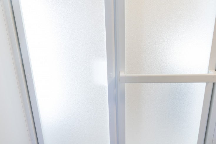 浴室ドア交換の方法は 具体的な交換時期とポイントを分かりやすく解説 風呂 バスのおすすめ記事 リフォーム １ リフォーム評価ナビ